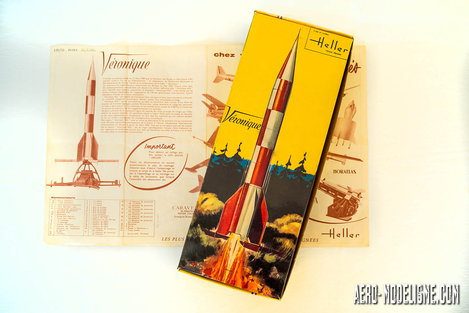 Boite Heller de 1959 de la fusée Véronique