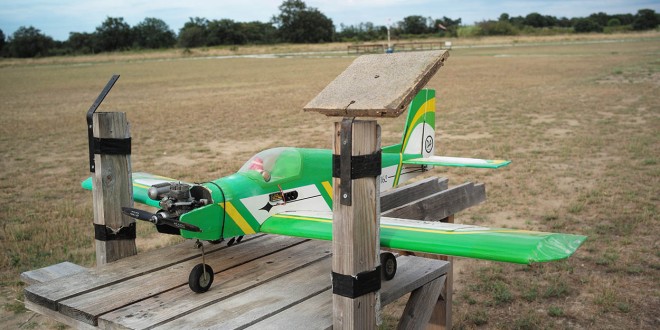 L'aéromodélisme dans le sud de la France avec l'école d'aéromodélisme d'Argelès-sur-Mer.