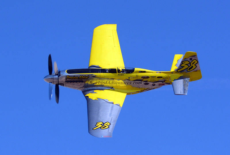"Precious Metal", le Mustang P-51 surboosté, un des plus bel avion de la Reno Air Race. Crédit photo Don Ramey Logan, Wikipedia Creative Commons.