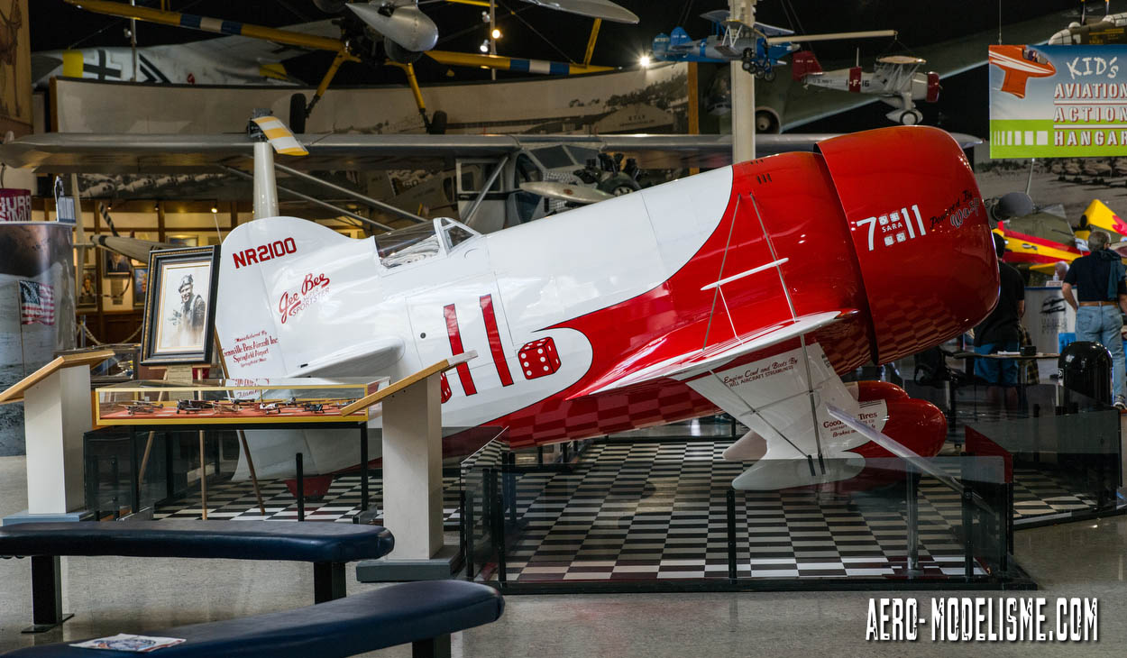 Gee Bee R-1