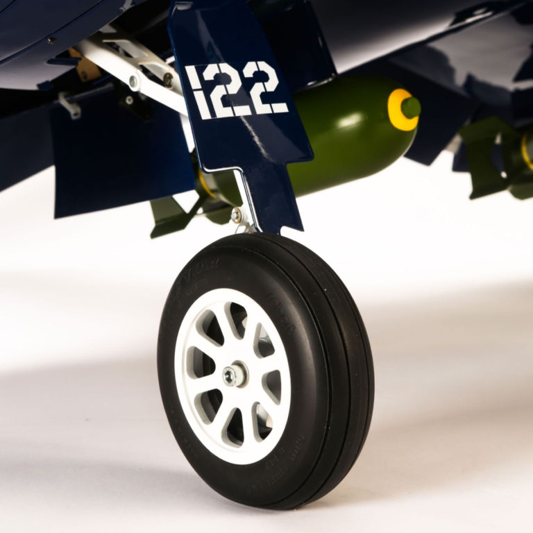F4U 1D Corsair avion thermique - aero-modelisme.com