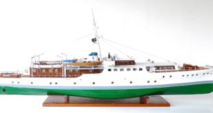 maquette bateau radiocommandée luxe